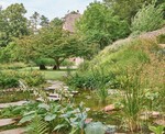 Der Siegerentwurf von Feldmann Gartenarchitektur mit Poolebene und Biotop.
