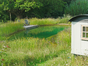 So naturnah wie möglich: Neben der Pflanzenvielfalt sind in diesem Privatgarten auch unterschiedliche Biotope wichtig.