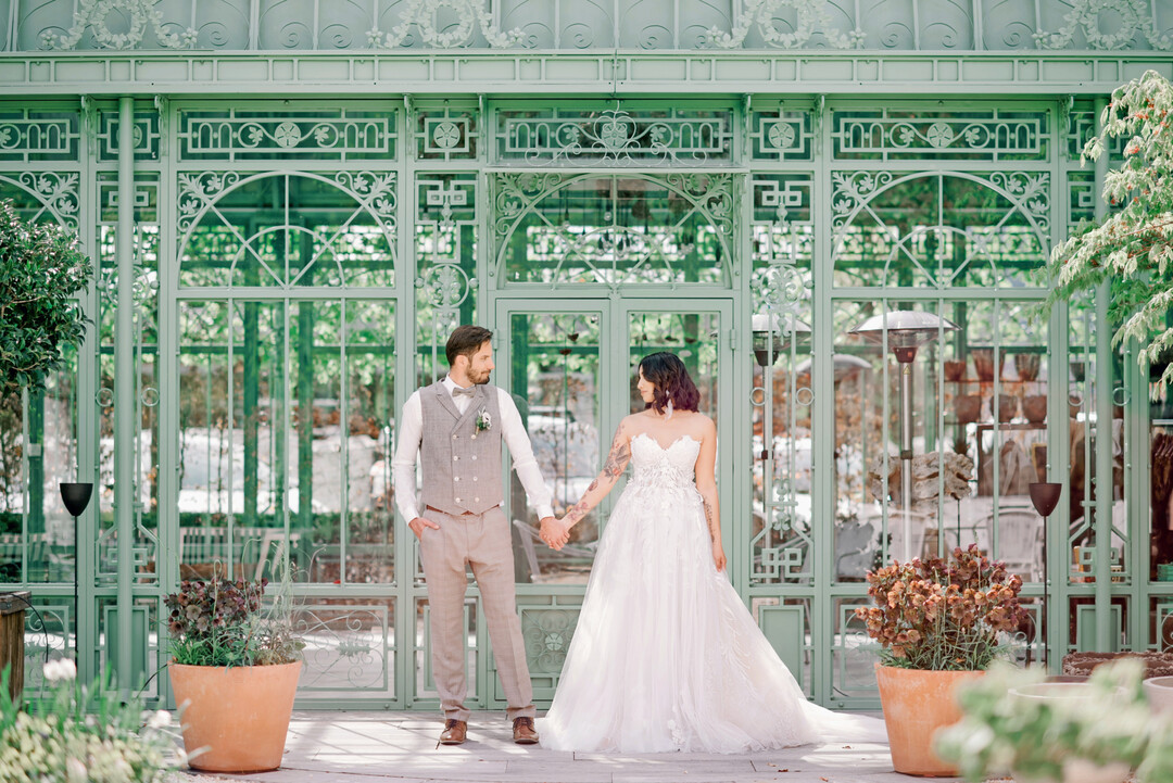Stilvolles Ambiente fr Hochzeiten: Das Jugendstil-Glashaus bietet die romantische Kulisse.  
