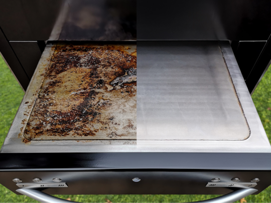 Vorher-nachher: Das Grillsystem BBQ-Butler ist die weltweit erste Grillanlage mit integrierter Reinigung.