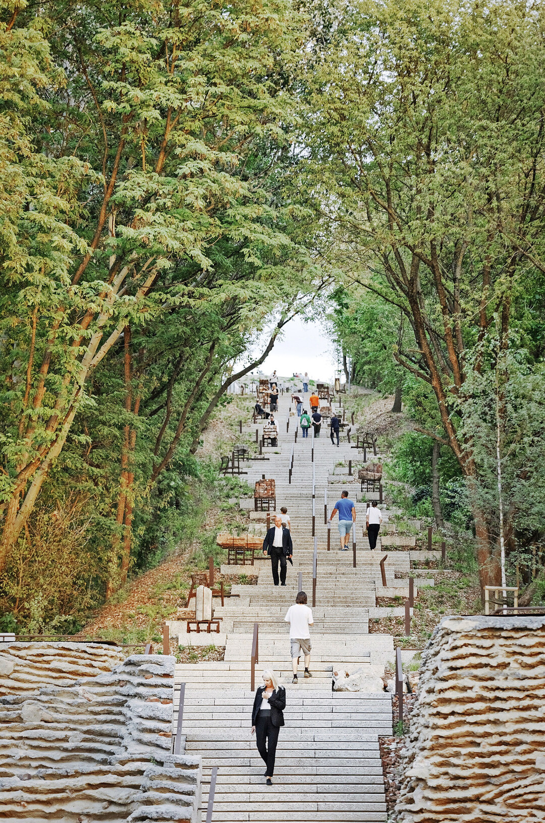 Der 1. Preis in der Kategorie "Manahmen der Klimaanpassung" erhielt der Warsaw Uprising Mount Park (Landschaftsarchitektur topoScape).