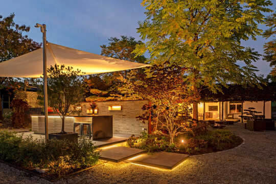 Waveline Edge und Waveline gibt es als hochflexible LED-Bänder.