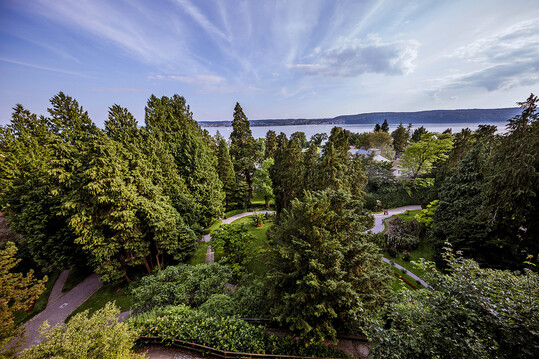 Der Stadtgarten Überlingen wurde in der Kategorie „Vorbildliche Erhaltung und Pflege zeitgenössischer Gärten in der Bodenseeregion“ ausgezeichnet.