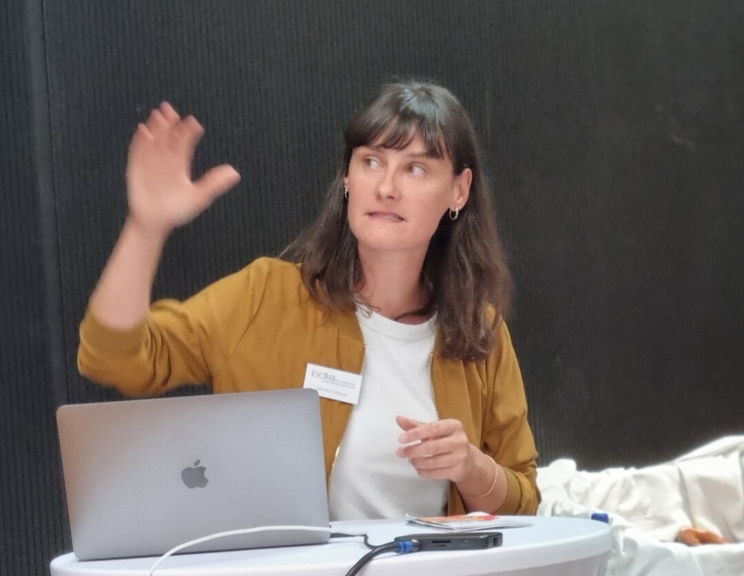Daniela Corduan, wissenschaftliche Mitarbeiterin Technische Universitt Berlin, Fachgebiet Vegetationstechnik und Pflanzenverwendung, sprach ber Pflanzungen in Retentionsflchen. 