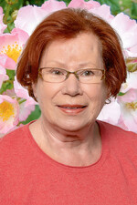 Rosemarie Held ist Mitglied der Deutschen Rosengesellschaft e.V., Mitorganisatorin der Rosen-Akademie und ehemals selbstständig im Bereich Gartenpflege und -gestaltung und Friedhofsgärtnerei.