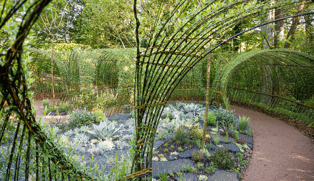 PFLANZENKORRIDOR  Ashley Martinez, Landschaftsgestalter + Julie Cote, Gartendesignerin, Frankreich