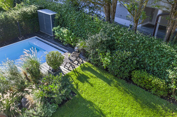 Garten in Solln bei Mnchen mit einer Fertighecke von Mobilane, gestaltet von Gartendesignerin Alexandra Lehne, Soulgarden. 