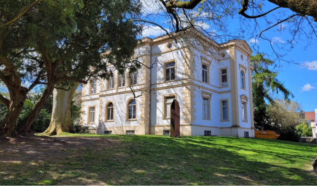 Wettbewerbsziel: Das Stdtische Museum in Herford soll im Kontext mit seiner
Umgebung zu einem attraktiven Begegnungsraum entwickelt werden.