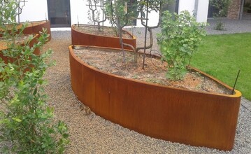Hochbeete? Eckig! Wie wenig berraschend doch so manch alt gedientes Gestaltungselement daher kommt. Zeit fr einen Paradigmenwechsel in der Gartengestaltung.